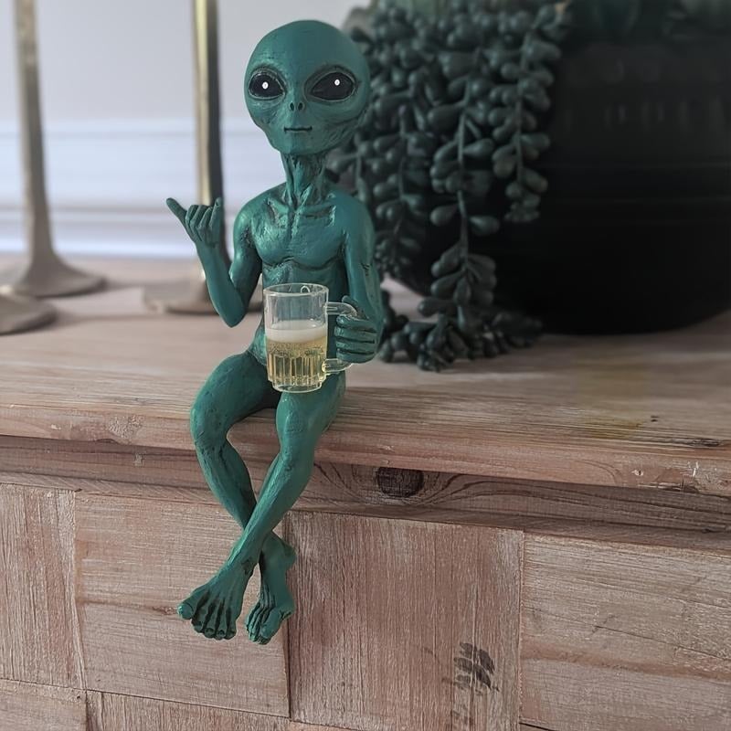 Biertrinkende Statue im Alien-Design, 1 Box, lustige und humorvolle Weltraum-Raumdekoration, Alien-Figur mit Bierkrug, dekorative Figuren, ideales Geschenk für Science-Fiction-Fans