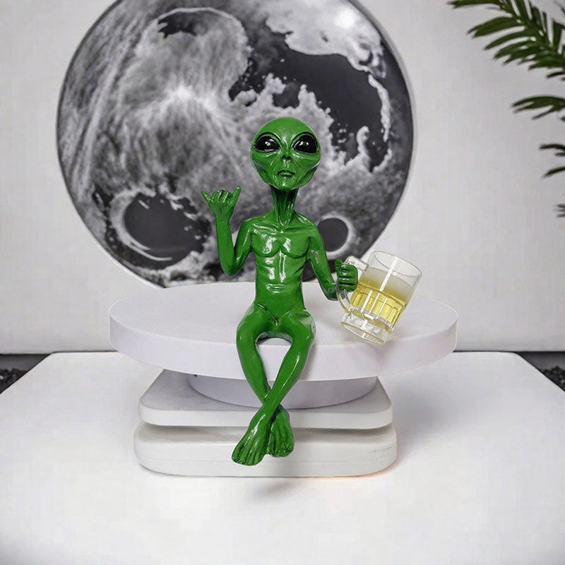 Biertrinkende Statue im Alien-Design, 1 Box, lustige und humorvolle Weltraum-Raumdekoration, Alien-Figur mit Bierkrug, dekorative Figuren, ideales Geschenk für Science-Fiction-Fans