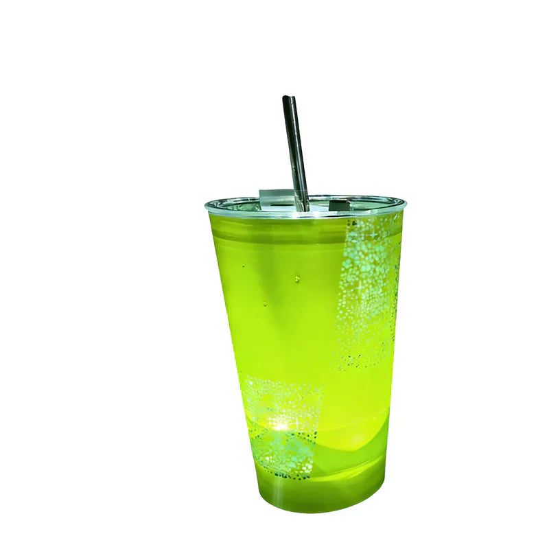 Leuchtender Trinkbecher mit Strohhalm – Für Partys, Bars & Veranstaltungen 🥤✨